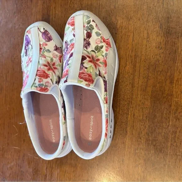 Easy Spirit Floral White Mules - Picture 5 of 6